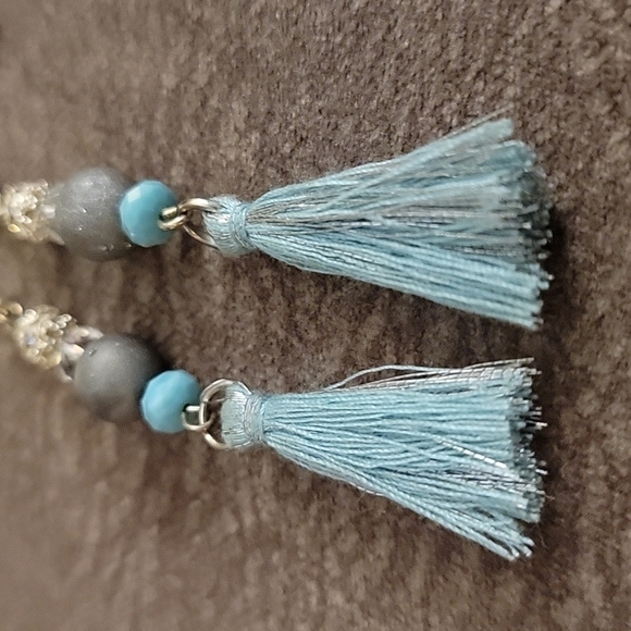 3/$30 HANDMADE Druzy Beaded Teal Tassel Dangle Hook Earrings - Picture 4 of 4